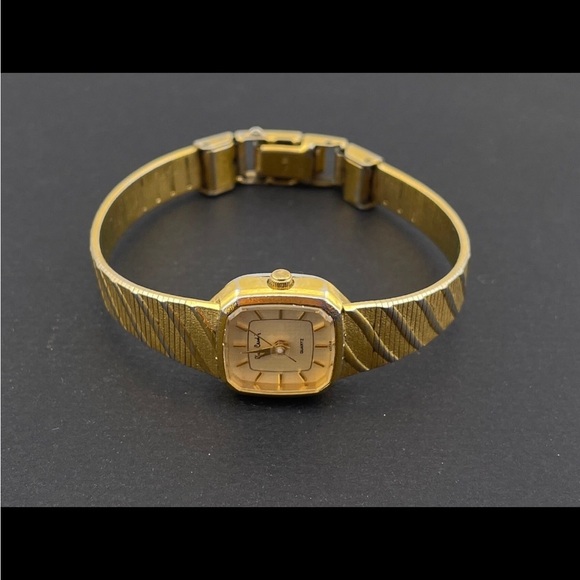 Vintage Wrist Watch Pierre Cardin Women's Quartz Gold tone small Square Bezel - Picture 13 of 13